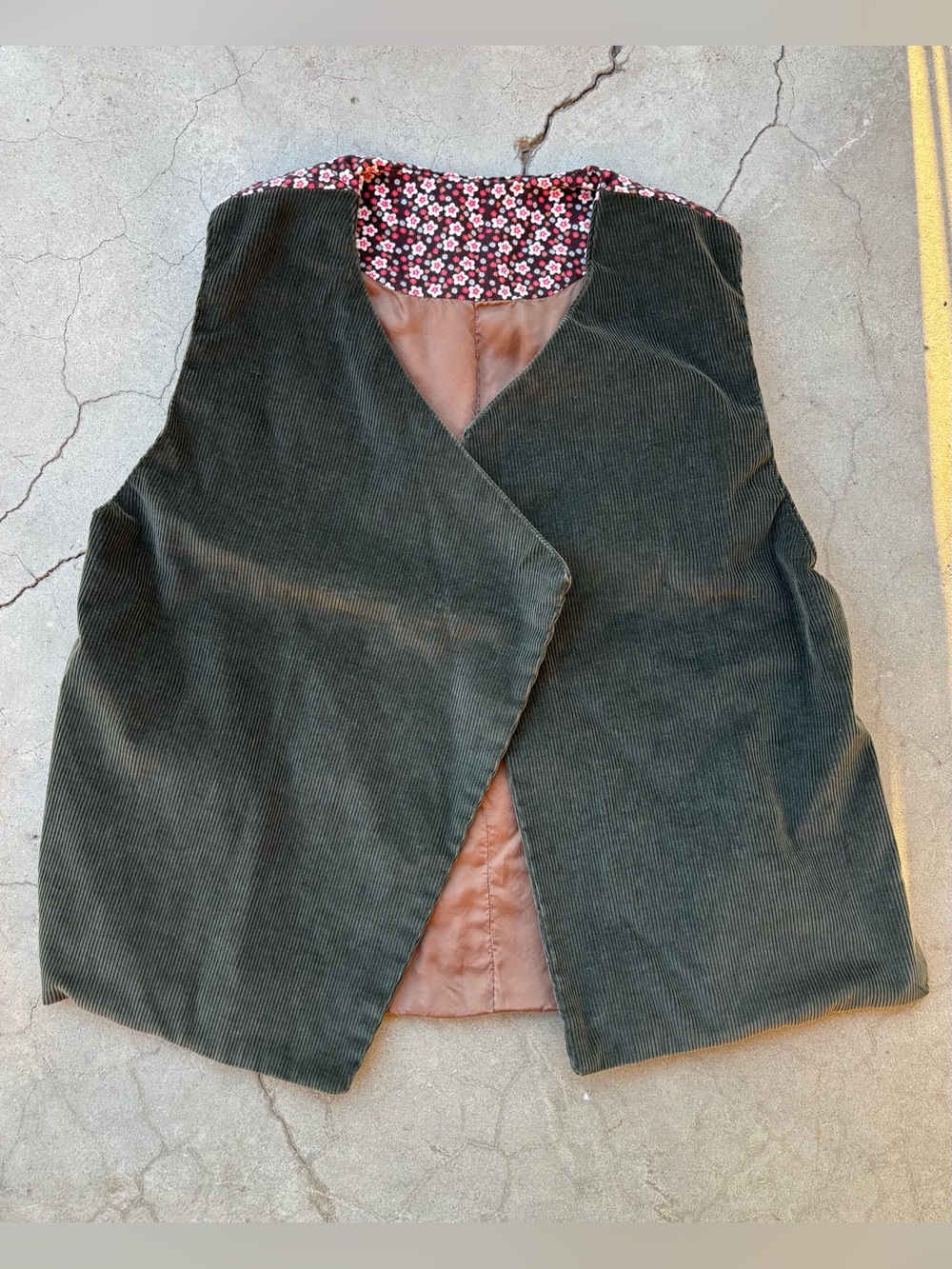Vintage Olive Green Corduroy Open Front Vest Floral Lining Cottagecore